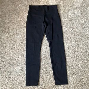 Lululemon Wunder Under Size 8